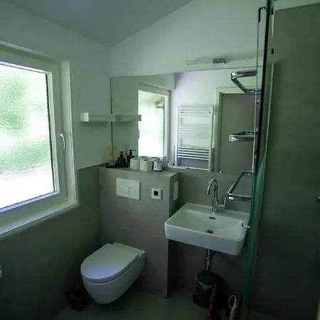 Robinson Crusoe Schwarzkittelpfad 80 *