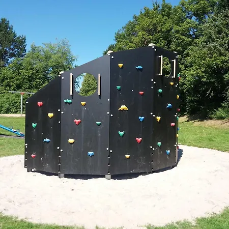 Robinson Crusoe Schwarzkittelpfad 80 *